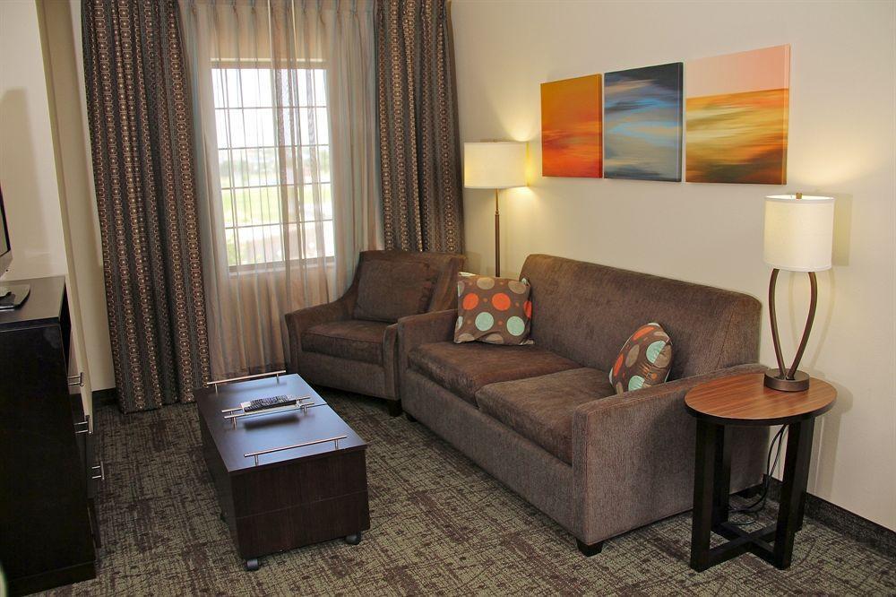 Staybridge Suites Bismarck By Ihg Kültér fotó