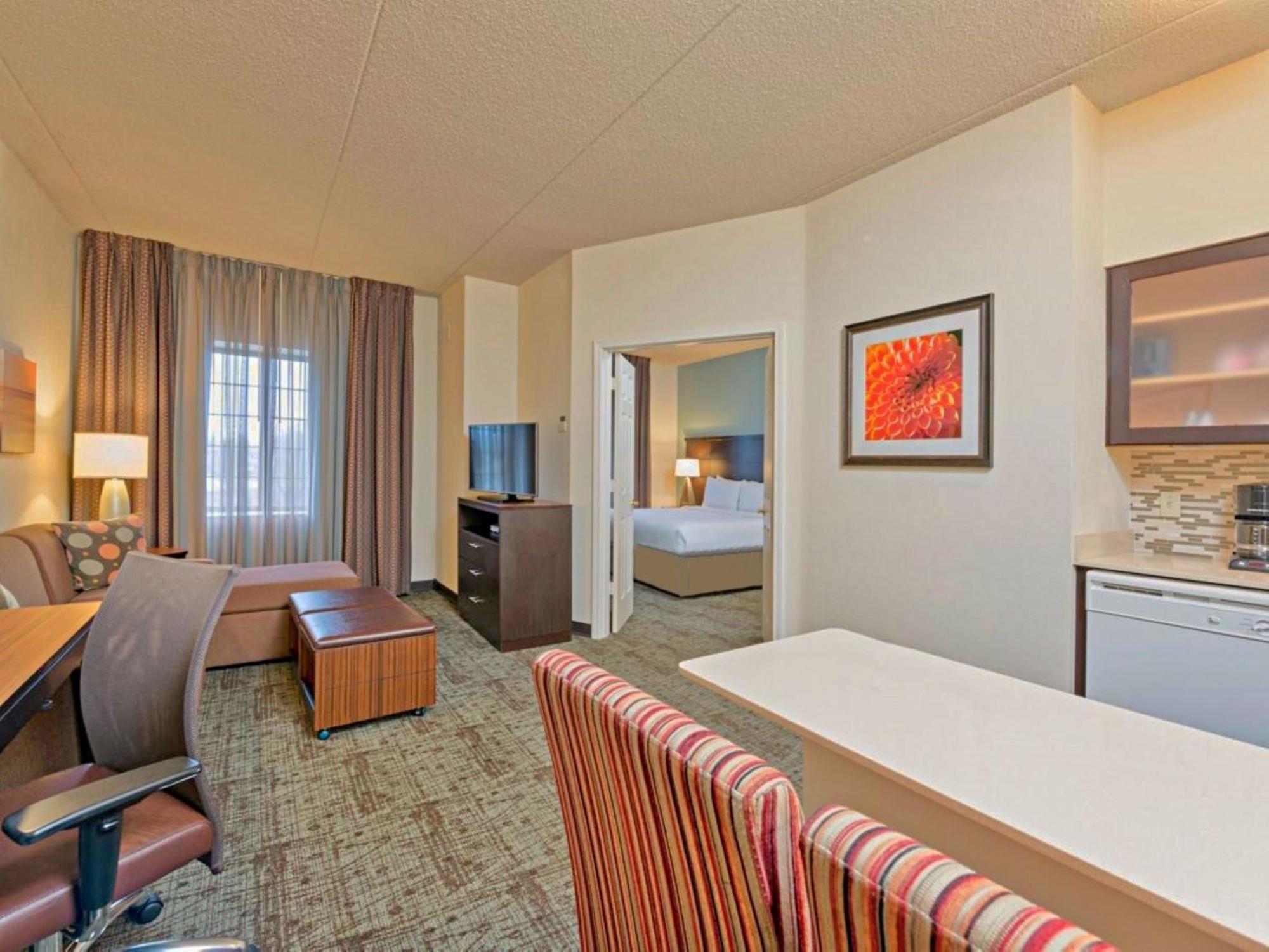 Staybridge Suites Bismarck By Ihg Kültér fotó