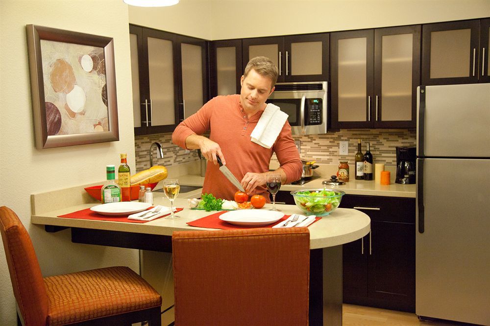 Staybridge Suites Bismarck By Ihg Kültér fotó